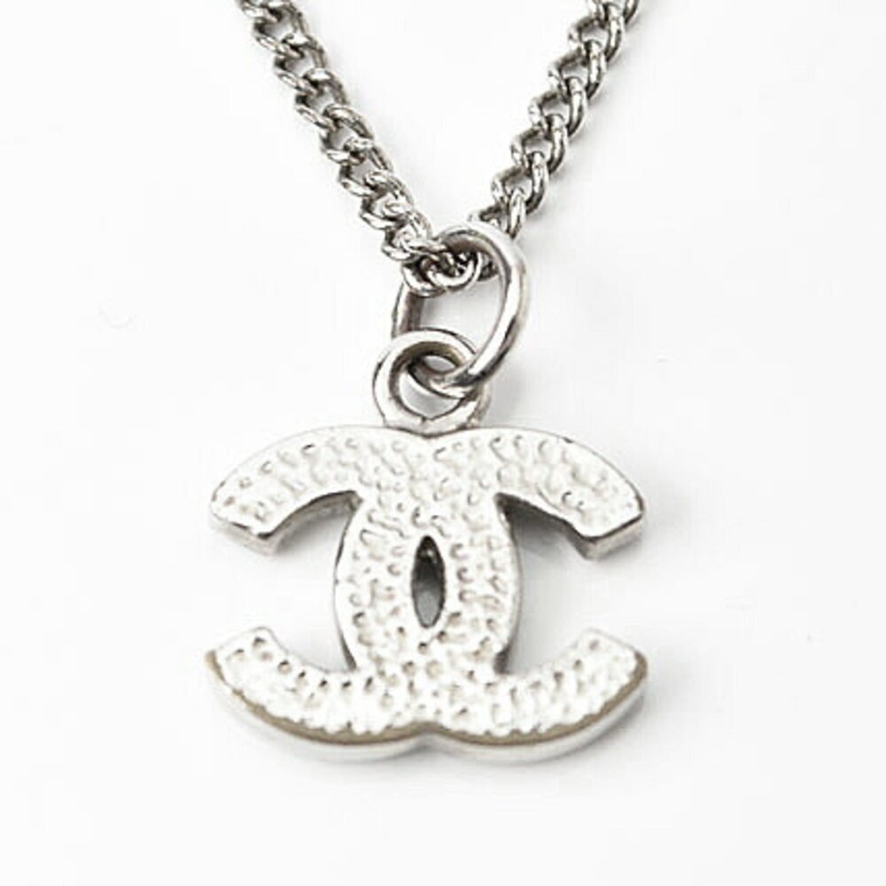 CHANEL White Logo Necklace - Picture 4 of 7